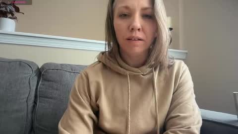 Snapshot of shameless_shalynn chatting on May 22, 5:18 pm Shalynn online show from May 22, 5:18 pm