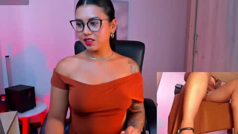 Snapshot of shanabellucy chatting on September 15, 6:41 pm onlyfans shanabellucy online show from September 15, 6:41 pm