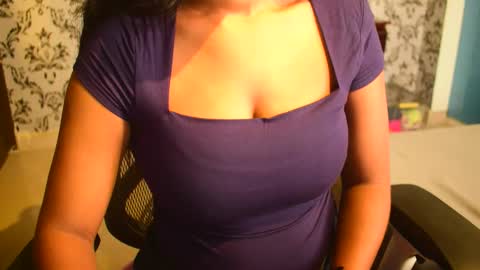 Snapshot of shanaya_indian chatting on September 13, 3:39 am shanaya indian online show from September 13, 3:39 am