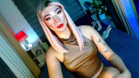 MISS SHANE online show from September 22, 5:04 pm