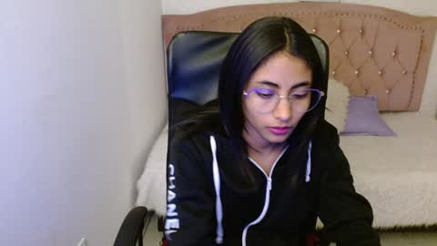 shanelle online show from January 31, 9:16 am