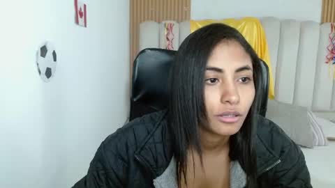 Snapshot of shaneelle chatting on July 17, 12:12 pm shanelle online show from July 17, 12:12 pm