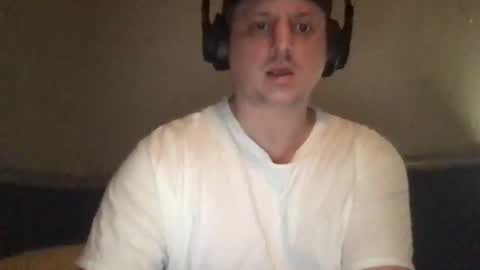 Snapshot of shankzilla chatting on September 22, 2:24 am shankzilla online show from September 22, 2:24 am