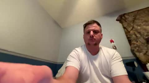 Snapshot of shankzilla chatting on October 24, 3:25 am shankzilla online show from October 24, 3:25 am