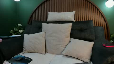 shannel__queen online show from June 11, 7:56 pm
