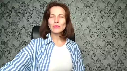 Shannen online show from November 27, 6:10 pm