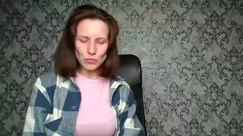 Shannen online show from December 20, 6:37 pm