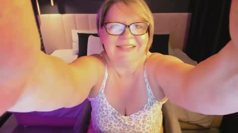 Shannon online show from May 20, 5:02 am