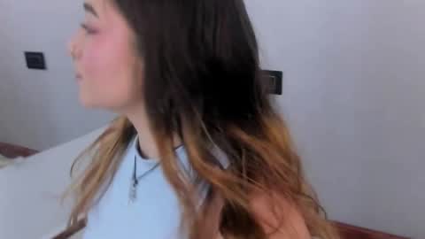 Shanntal  online show from September 24, 8:01 pm