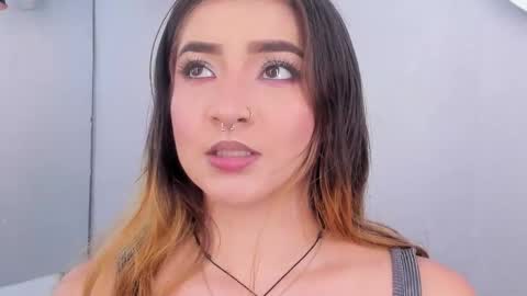 Shanntal  online show from September 26, 8:35 pm