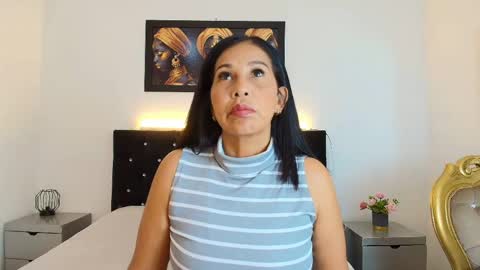 Snapshot of shanon_mature_ chatting on June 2, 6:54 pm Shanon online show from June 2, 6:54 pm