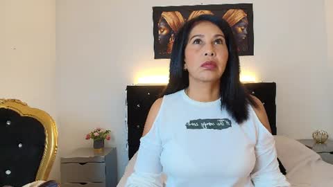 Snapshot of shanon_mature_ chatting on June 12, 8:19 pm Shanon online show from June 12, 8:19 pm