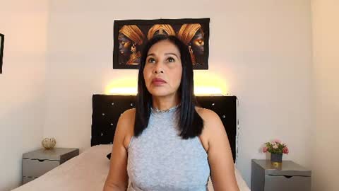 Snapshot of shanon_mature_ chatting on June 22, 7:11 pm Shanon online show from June 22, 7:11 pm
