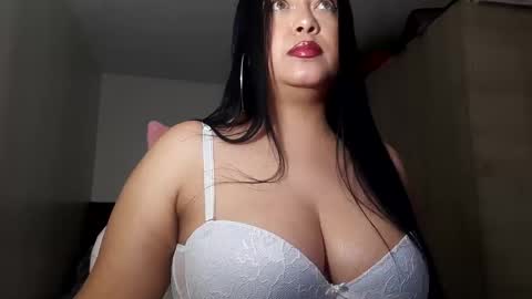 Snapshot of shanonn_diprima_ chatting on January 26, 6:38 am Cami Ortiz independent model online show from January 26, 6:38 am