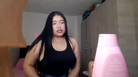 Snapshot of shanonn_diprima_ chatting on February 16, 6:21 am Cami Ortiz independent model online show from February 16, 6:21 am