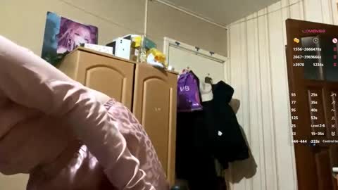 Kristin online show from October 29, 7:54 am