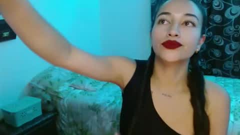 Snapshot of shantal_d03 chatting on January 23, 2:02 am shantal_d03 online show from January 23, 2:02 am