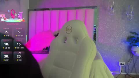 Shantal online show from March 17, 10:40 am