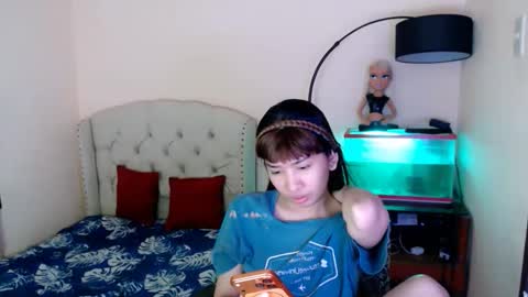 SHANTA FOX  s online show from March 10, 1:38 pm