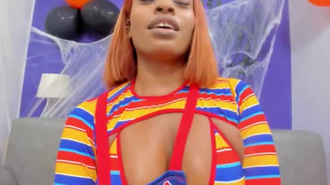 Shantal online show from October 31, 8:10 pm