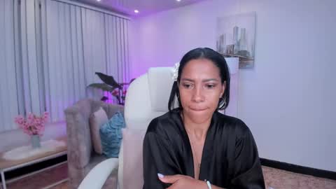 Snapshot of shantall_wills chatting on January 13, 3:01 am Shantall wills online show from January 13, 3:01 am