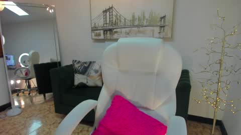 Snapshot of shantall_wills chatting on February 1, 8:47 pm Shantall wills online show from February 1, 8:47 pm