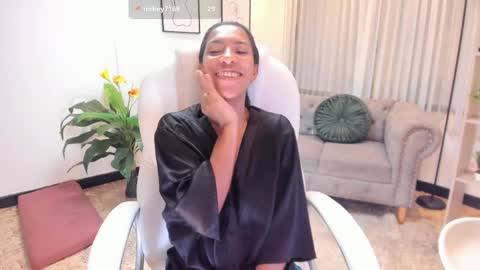Snapshot of shantall_wills chatting on March 3, 4:58 am Shantall wills online show from March 3, 4:58 am