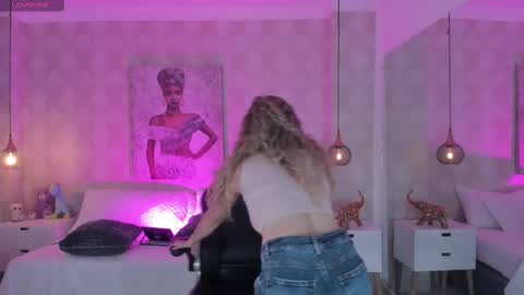 Shantal online show from February 22, 11:02 am