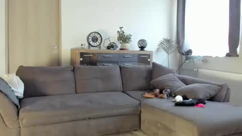 Snapshot of shantallmilf chatting on February 18, 3:43 pm Shantall Milf online show from February 18, 3:43 pm