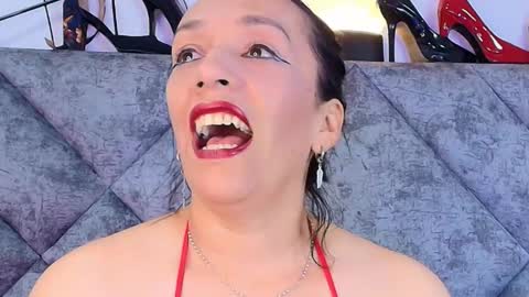 shantey online show from January 11, 4:01 pm