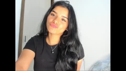 Snapshot of shara_jones chatting on February 18, 8:59 am Sara online show from February 18, 8:59 am