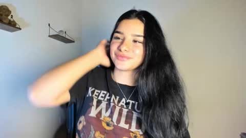 Snapshot of shara_jones chatting on November 14, 5:06 am Sara online show from November 14, 5:06 am