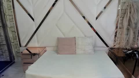 Shara Oz online show from March 10, 2:49 am