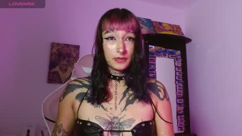 sharaross1 online show from May 14, 4:30 am