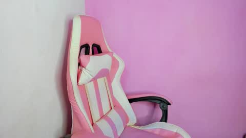 Shari Watson online show from March 27, 8:08 pm