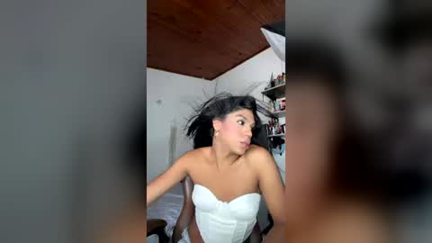 sharick lovee    online show from August 5, 5:27 pm