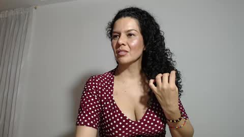 Snapshot of sharickleon11 chatting on December 7, 2:53 am sharickleon11 online show from December 7, 2:53 am