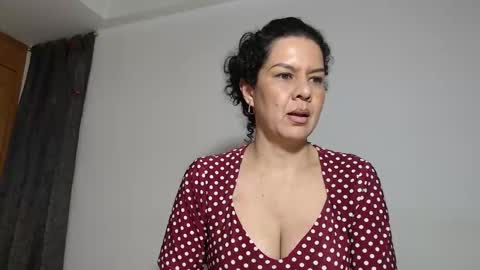 Snapshot of sharickleon11 chatting on September 19, 12:45 am sharickleon11 online show from September 19, 12:45 am