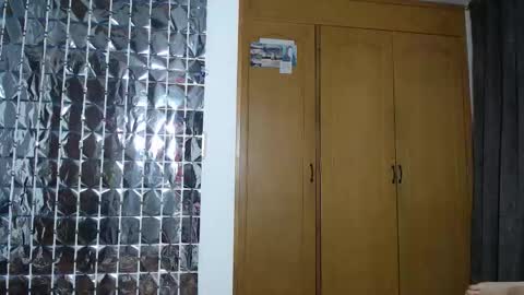 Snapshot of sharickleon11 chatting on September 25, 2:48 am sharickleon11 online show from September 25, 2:48 am