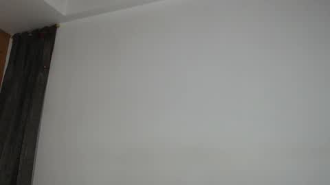 Snapshot of sharickleon11 chatting on October 22, 1:06 am sharickleon11 online show from October 22, 1:06 am