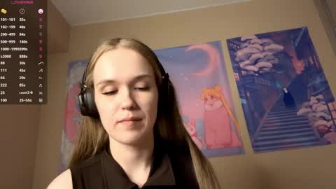 Snapshot of sharitaklemme chatting on May 12, 7:22 pm Coraline online show from May 12, 7:22 pm