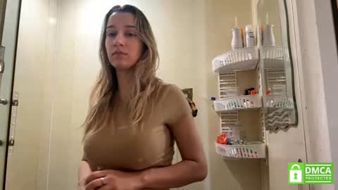 Snapshot of sharitaklemme chatting on June 10, 7:18 am Coraline online show from June 10, 7:18 am