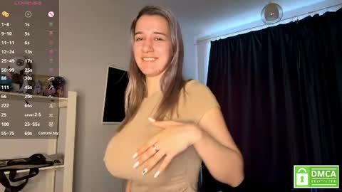 Snapshot of sharitaklemme chatting on July 14, 7:24 am Coraline online show from July 14, 7:24 am