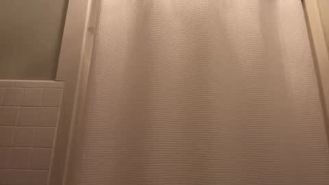 Snapshot of shark1865 chatting on February 21, 10:15 pm shark1865 online show from February 21, 10:15 pm