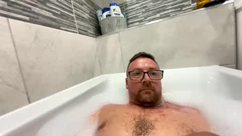 Snapshot of sharksboy16 chatting on December 10, 6:38 pm Sharksboy online show from December 10, 6:38 pm