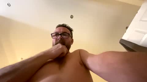 Snapshot of sharksboy16 chatting on January 29, 7:00 pm Sharksboy online show from January 29, 7:00 pm