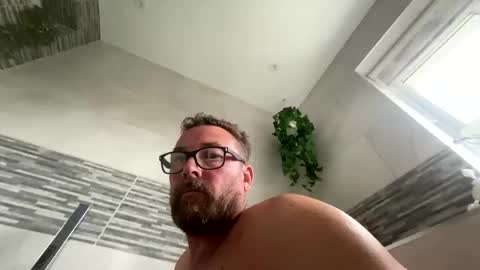 Snapshot of sharksboy16 chatting on September 23, 4:43 pm Sharksboy online show from September 23, 4:43 pm