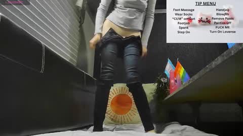 Snapshot of sharkysimon chatting on November 11, 3:39 am sharkysimon online show from November 11, 3:39 am