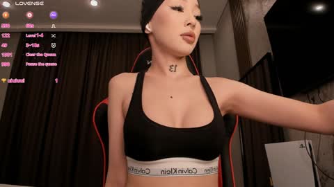 Snapshot of sharlin_13 chatting on February 8, 1:00 am Sharlin online show from February 8, 1:00 am