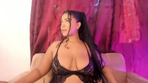 Sharlot online show from May 4, 3:52 pm